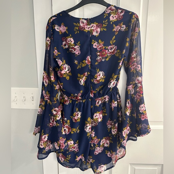 Francesca’s Miami Brand Floral Romper - Picture 2 of 3